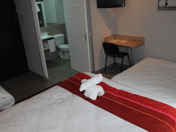 The Originals City, Hôtel Albizia, Sarlat-la-Canéda : photo 5 de la chambre chambre familiale (2 adultes + 3 enfants)