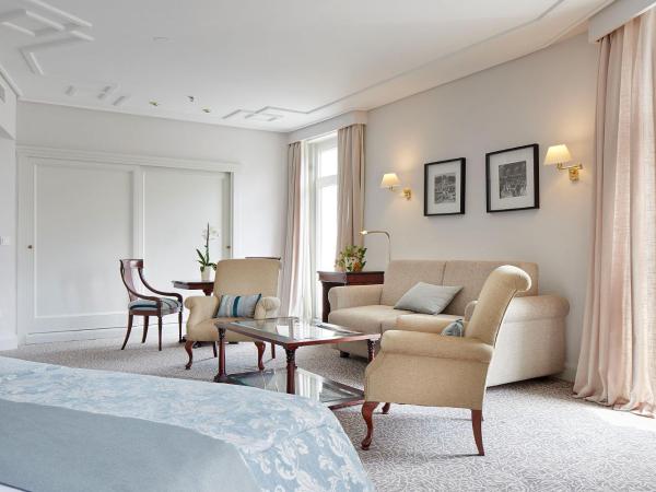 Hotel de Londres y de Inglaterra : photo 7 de la chambre grande chambre - vue sur ville