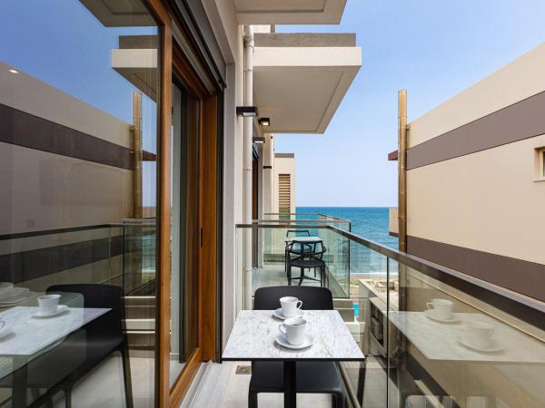 North Coast Seaside Suites : photo 1 de la chambre studio - vue latérale sur mer