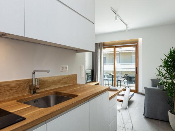 North Coast Seaside Suites : photo 5 de la chambre appartement supérieur - vue sur ville