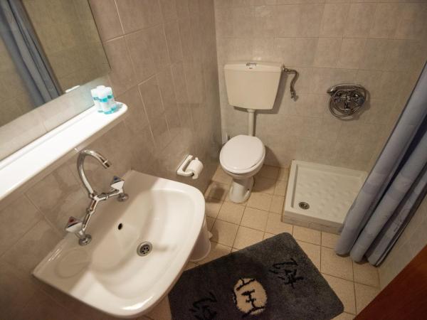 Domus Inn : photo 7 de la chambre chambre triple