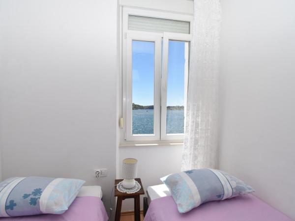 Apartmani Rina : photo 2 de la chambre studio - vue sur mer