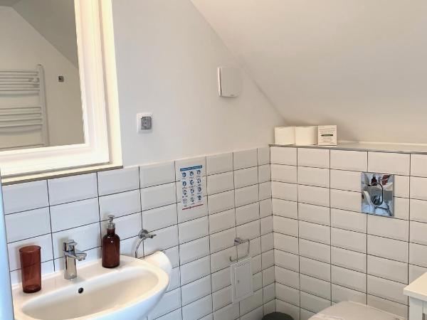 Willa 4 Pory Roku & Uznam : photo 6 de la chambre small double room in the attic with terrace