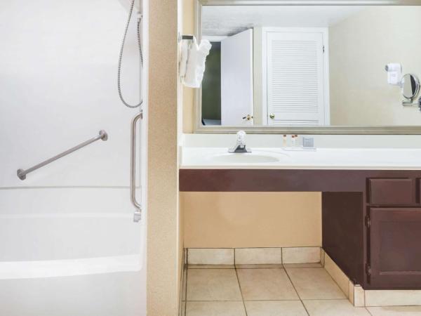 Hawthorn Extended Stay by Wyndham Columbus : photo 1 de la chambre executive queen studio suite - non-smoking