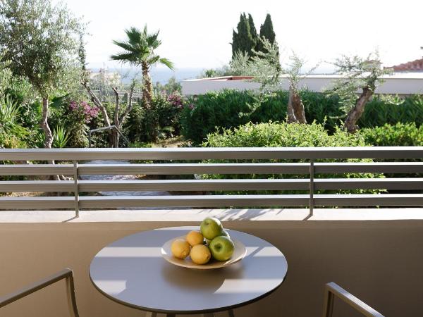 Akti Taygetos - Conference Resort : photo 3 de la chambre bungalow triple confort - vue sur jardin