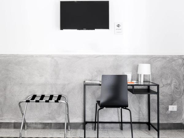 Toledostop : photo 7 de la chambre chambre Économique avec lit superposé et salle de bains privative séparée