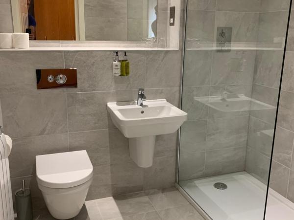 Hedley House Hotel & Apartments : photo 10 de la chambre chambre lit king-size ou lits jumeaux supérieure