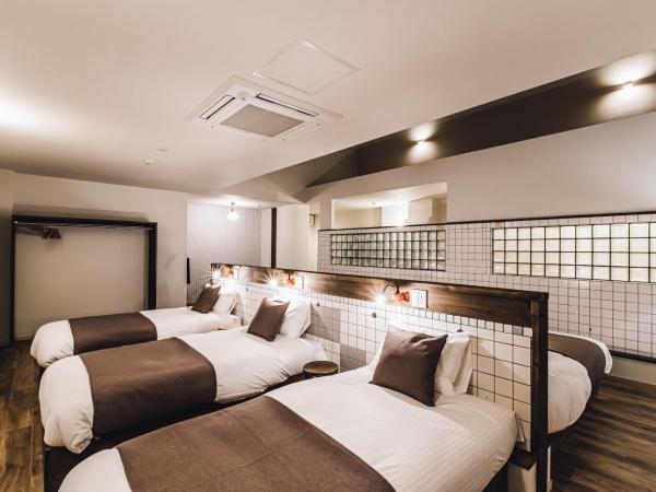 Yamahana Onsen Tonden Japanese Inn : photo 7 de la chambre family room 2 with bathroom room