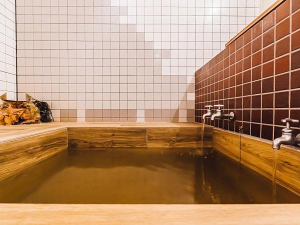 Yamahana Onsen Tonden Japanese Inn : photo 2 de la chambre family room 1 with bathroom room