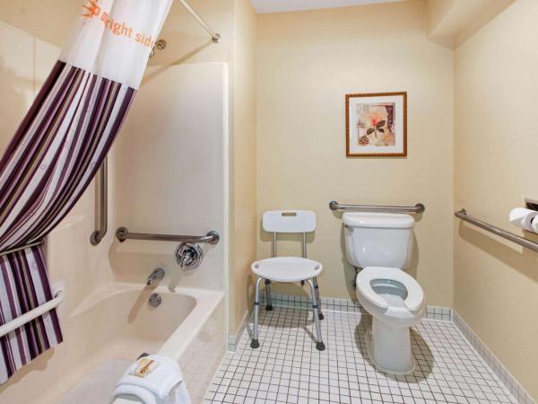 La Quinta by Wyndham Albuquerque Journal Ctr NW : photo 3 de la chambre chambre lit king-size - accessible aux personnes à mobilité réduite