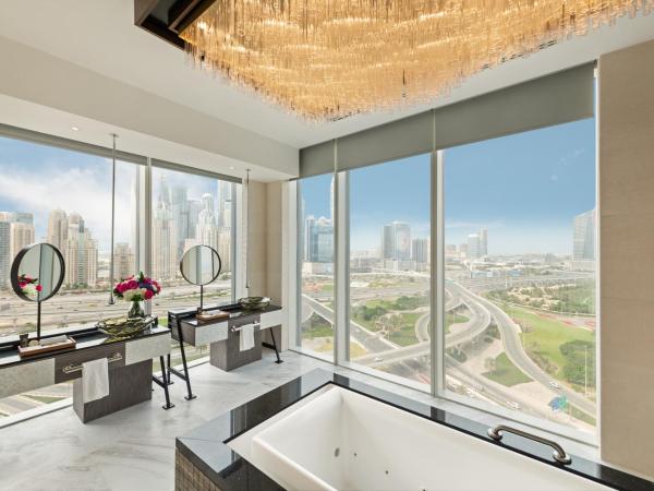 Taj Jumeirah Lakes Towers : photo 6 de la chambre suite présidentielle