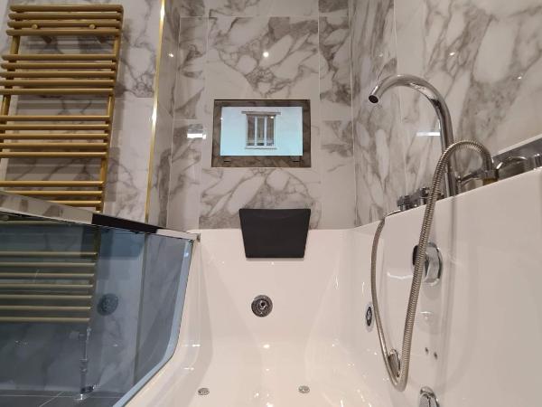 Tiffany's Hotel : photo 6 de la chambre chambre double avec lit à baldaquin