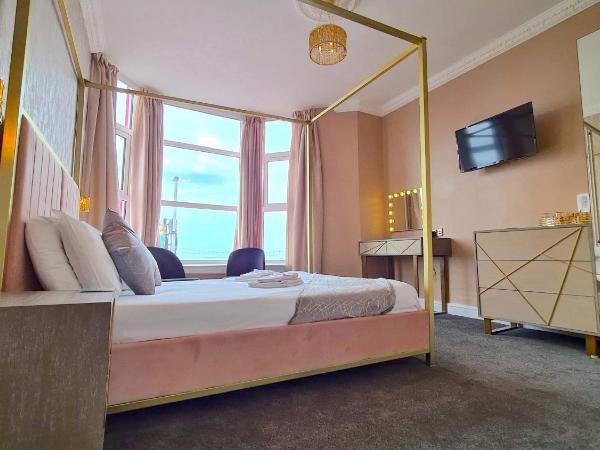 Tiffany's Hotel : photo 2 de la chambre chambre double avec lit à baldaquin