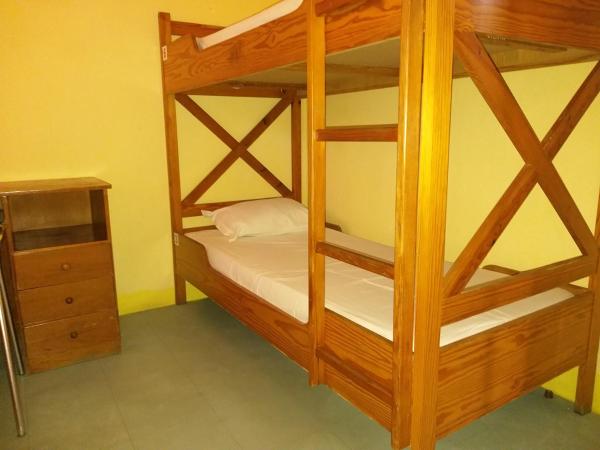 HI Faro - Pousada de Juventude : photo 5 de la chambre chambre familiale