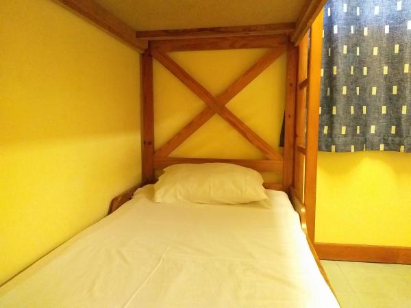 HI Faro - Pousada de Juventude : photo 4 de la chambre chambre familiale