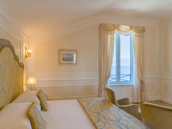 Grand Hotel Excelsior Vittoria : photo 4 de la chambre suite supérieure - vue sur mer