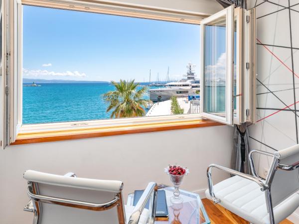 Galeria Valeria Seaside Downtown - MAG Quaint & Elegant Boutique Hotels : photo 2 de la chambre suite de luxe - vue sur mer et promenade