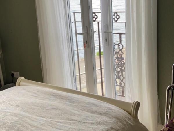 Conlyn house : photo 2 de la chambre chambre double - vue sur mer