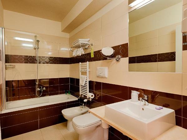 HB Aosta Hotel & Balcony SPA : photo 5 de la chambre chambre triple supérieure