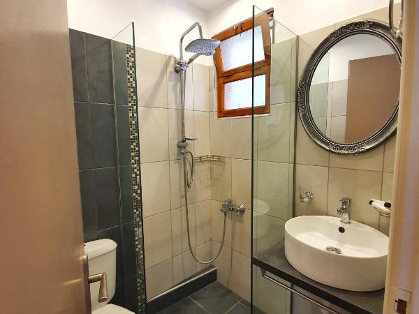 Alexaria Holidays Apartments : photo 2 de la chambre studio double - vue sur jardin