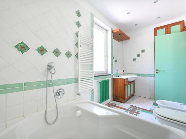 Villa Stefania : photo 7 de la chambre chambre familiale - vue sur piscine