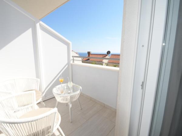 Dubrovnik Icy Guest House : photo 10 de la chambre chambre double supérieure avec balcon