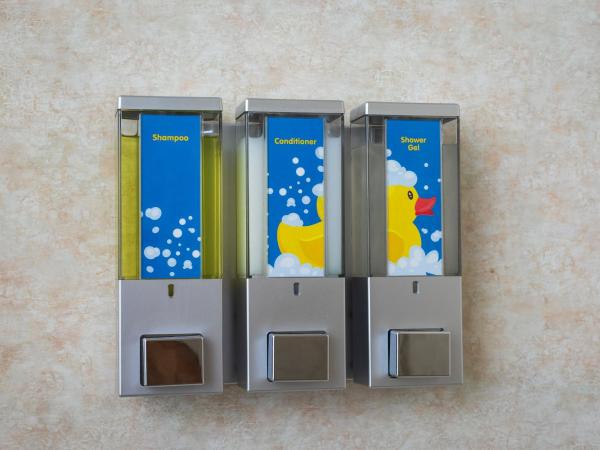 Accent Inns Kamloops : photo 5 de la chambre hébergement 2 lits queen-size