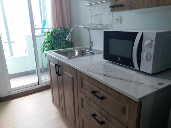 DD Garden Apartment 2 : photo 5 de la chambre suite familiale