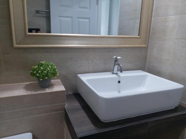 DD Garden Apartment 2 : photo 9 de la chambre suite familiale