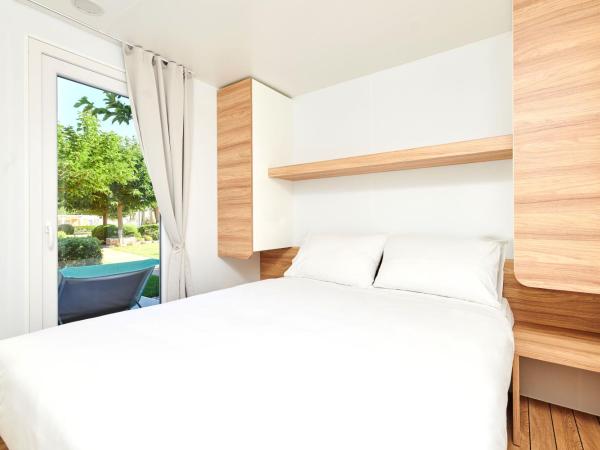 Camping Park Umag Mobile Homes : photo 9 de la chambre mobile home premium