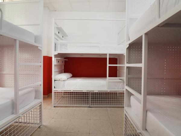Feel Hostels City Center : photo 4 de la chambre lit dans dortoir mixte de 6 lits