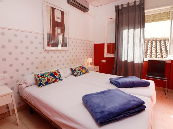 Feel Hostels City Center : photo 4 de la chambre chambre lits jumeaux