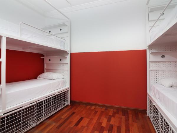 Feel Hostels City Center : photo 5 de la chambre lit dans dortoir mixte de 4 lits