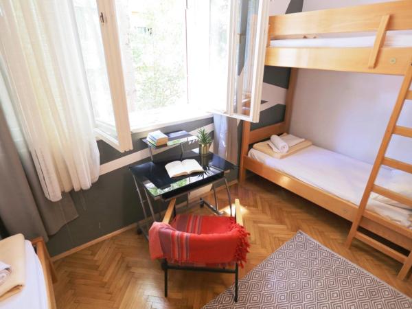 Tchaikovsky Hostel Split (T-Hostel) : photo 2 de la chambre lit superposé dans dortoir mixte
