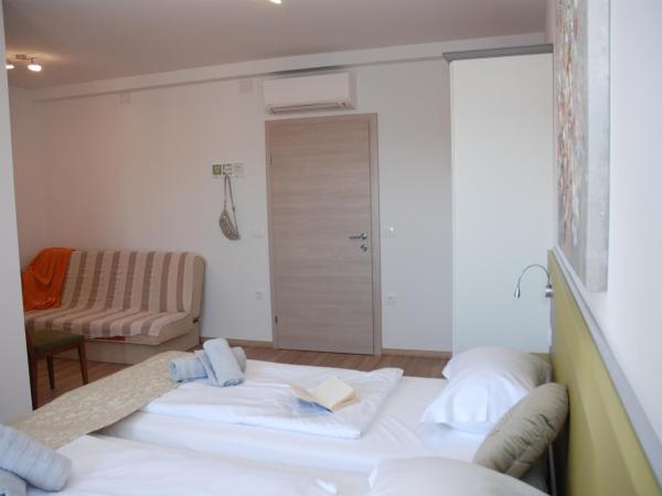 B&B Sea Joy Rovinj 1 : photo 8 de la chambre chambre lits jumeaux deluxe - vue sur mer