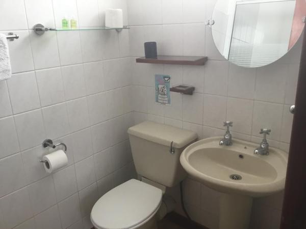 Kirkstall Guest House : photo 2 de la chambre chambre lits jumeaux avec douche