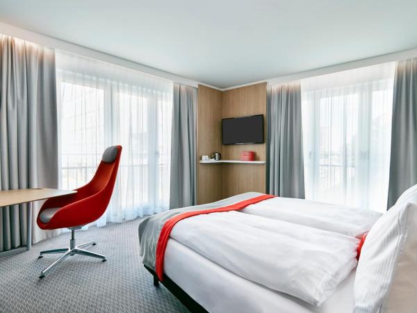 Holiday Inn Express - Berlin - Alexanderplatz, an IHG Hotel : photo 4 de la chambre chambre double - accessible aux personnes à mobilité réduite 