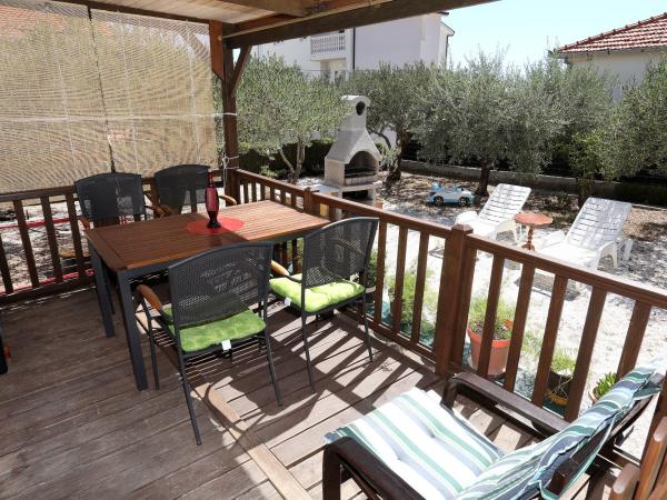 Olive garden Trogir - mobil home : photo 8 de la chambre mobile home