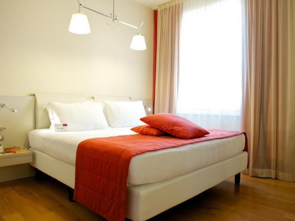 Hotel Mercure Milano Solari : photo 1 de la chambre chambre double classique avec lit king-size