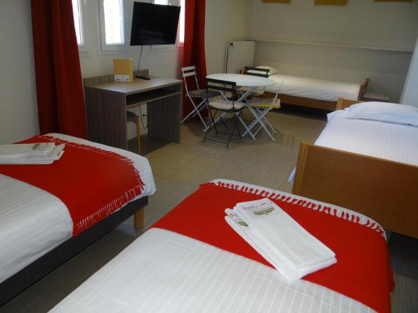 Hostellerie Bon Pasteur : photo 1 de la chambre chambre familiale premium