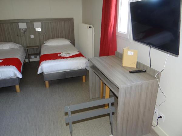 Hostellerie Bon Pasteur : photo 3 de la chambre chambre familiale premium