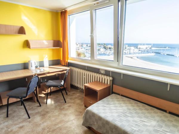 Hostel Mały Żagiel : photo 1 de la chambre chambre lits jumeaux standard - vue sur mer