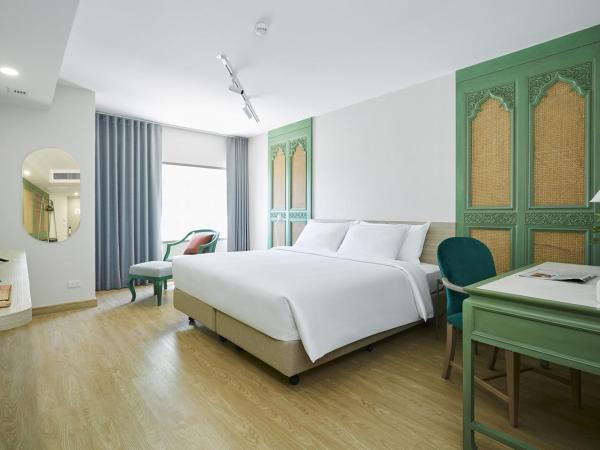 56 Surawong Hotel Bangkok : photo 1 de la chambre chambre king confort