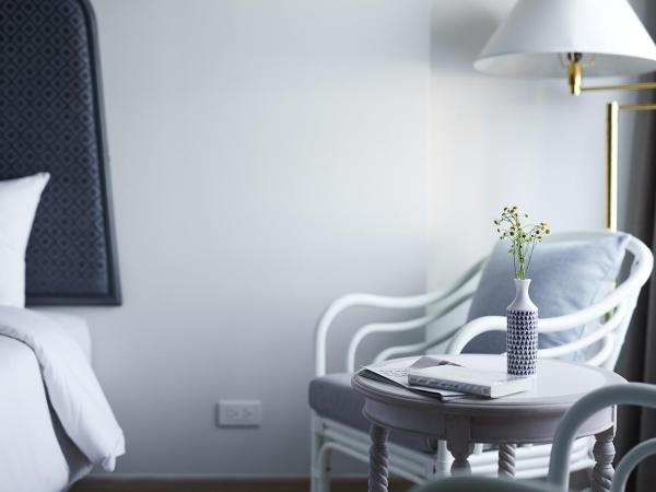 56 Surawong Hotel Bangkok : photo 4 de la chambre chambre lits jumeaux confortable