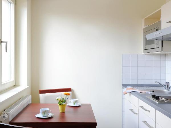 SchlafGut AppartementHotel : photo 6 de la chambre chambre double supérieure avec cuisine et fauteuils-lits supplémentaires