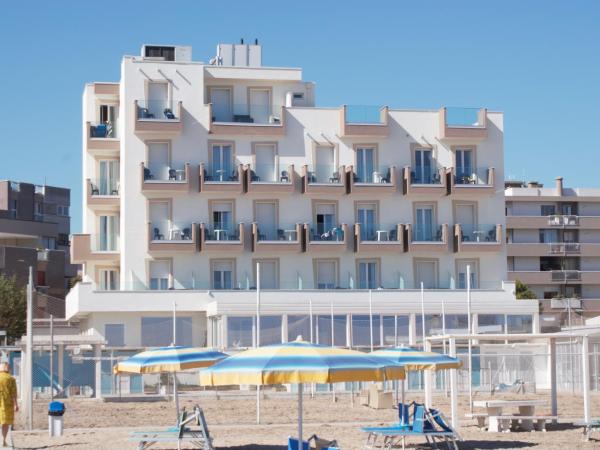 Hotel Caesar Paladium : photo 5 de la chambre chambre double ou lits jumeaux supérieure - vue sur mer