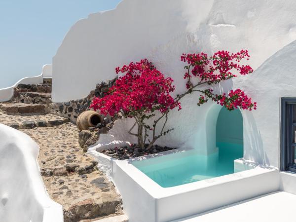 Chelidonia Luxury Suites : photo 1 de la chambre suite nid d’hirondelle avec petite piscine - vue sur caldeira