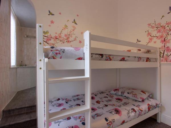 Mayfair Hotel : photo 1 de la chambre chambre familiale avec douche