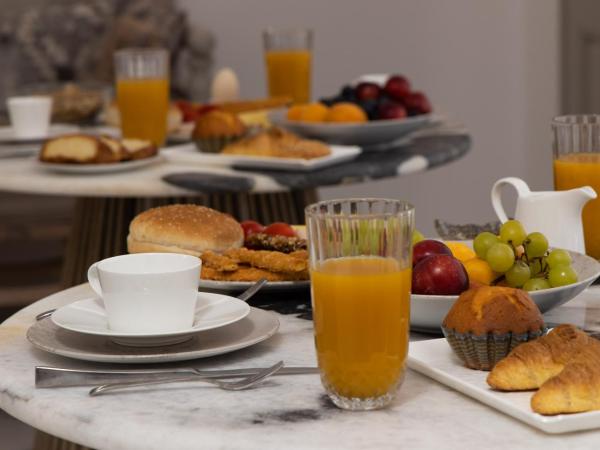 Hotel Villa Flora : photo 3 de la chambre chambre double ou lits jumeaux avec balcon