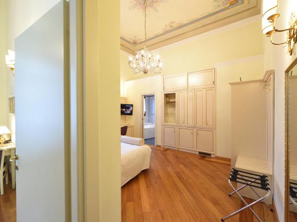 Relais La Corte di Cloris : photo 8 de la chambre suite 1 chambre avec canapé-lit